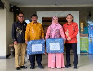 Penghargaan Pengawas Purna Tugas Warnai Apel Perdana Dikbud