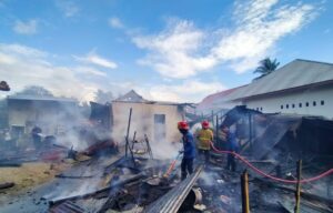 Kebakaran Hebat di Pilohayanga, Dua Rumah Warga Ludes Dilalap Api