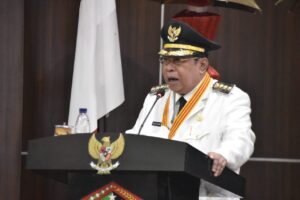 Adhan-Indra Ulang Sumpah Jabatan di Paripurna DPRD Kota Gorontalo