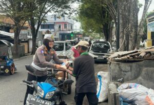 Polres Gorontalo Kota Tingkatkan Kepedulian dengan Berbagi Sembako