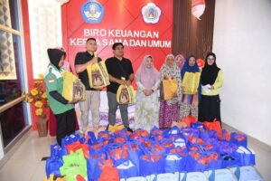 DWP Pegawai UNG Berbagi Kebahagiaan Ramadhan dengan Pembagian Sembako