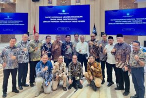 Rektor UNG Hadiri Rakor Bersama Mendiktisaintek Bahas Transformasi Pendidikan Tinggi