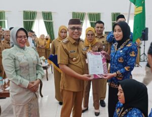 Bupati Gorontalo Resmi Serahkan SK CPNS dan PPPK Tahun 2024