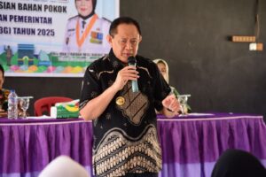 Masyarakat Kota Selatan Senang, Gubernur Gusnar Datang Beri Bantuan Pangan