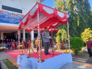 Satlinmas Jadi Mata dan Telinga Pemerintah, Gusnar Tekankan Peningkatan Kapasitas