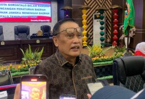 Tambah 9 Mobil Sampah, DLH Diharap Tingkatkan Layanan dan Retribusi