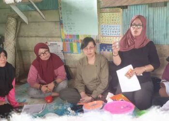 Tim BSP Biosfer Saat Memberi Pelatihan kepada Sejumlah Masyarakat Dusun Pahu