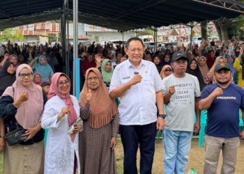 Gubernur Gorontalo, Gusnar Ismai Bersama Warga Boalemo