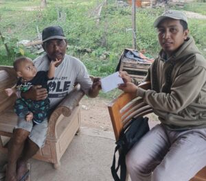 Wujudkan Kepedulian, Para Penambang di Pohuwato Gelar Aksi Berbagi
