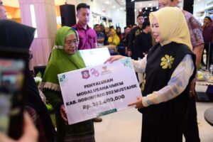 Pemprov Gorontalo Salurkan Bantuan Sosial Rp1,056 Miliar pada Perayaan HUT ke-25