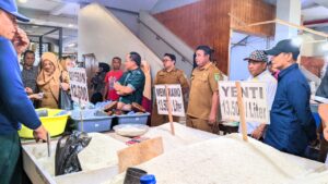 Jelang Tahun Baru, Harga Pangan di Pasar Sentral Gorontalo Terpantau Stabil
