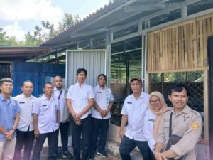 Monev Distanikan Kotamobagu Kunjungi Peternak Ayam dan Kambing Unggulan