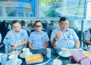 Aktivitas Penerbangan di Bandara Djalaludin Menurun