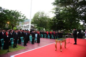 Lantik 268 Pejabat Eselon III dan IV, Gubernur Gusnar Tekankan Kinerja