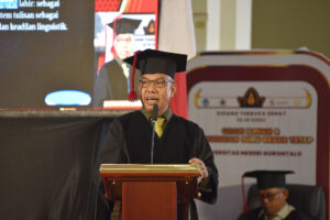 Prof. Suleman Bouti Soroti Nasib Bahasa Minoritas dalam Orasi Ilmiah Guru Besar
