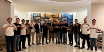 Moment sejumlah Pengurus BPD HIPMI Gorontalo bersama Afifudin Suhaeli Kalla