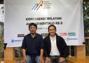 Melki Gani (kiri), Fajri Kidjab (kanan)