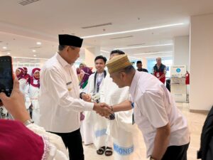 Berangkatkan Jemaah Haji Kloter 30 Asal Gorontalo, Gusnar Tinggalkan Pesan Ini