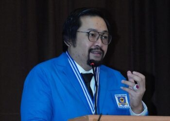 Erwinsyah Ismail, S.I.Kom, M.I.Kom saat memberikan sambutan di Universitas Fajar Makasar, Senin (11/5/2026).