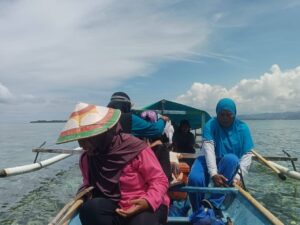 Ruang Hidup Kian Terdesak, Suku Bajo Tilamuta Bangun Sekolah Advokasi Pesisir