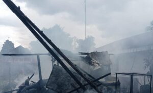 Sebuah Warkop di Isimu Terbakar, Kerugian Diperkirakan Capai Puluhan Juta Rupiah
