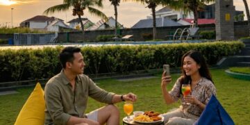 Potret suasana tempat nongkrong di Hotel ASTON Gorontalo bertajuk Sunset Vibes by The Pool
