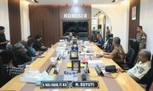 Terima Aliansi Mahasiswa dan Pemuda Bersatu, Komisi II Deprov Dalami Aspirasi