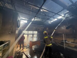 Lupa Matikan Kompor, 4 Rumah di Biawu Kota Gorontalo Terbakar