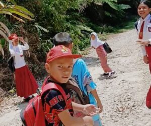 Langkah Kecil, Perjuangan Besar Anak-anak Desa Dulamayo Utara